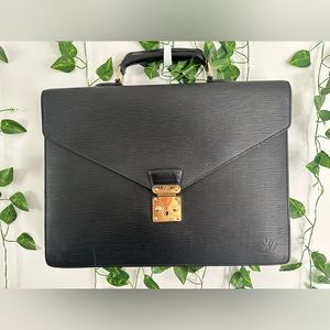 🖤🖤 Authentic Louis Vuitton Epi Serviette Briefcase 🖤🖤